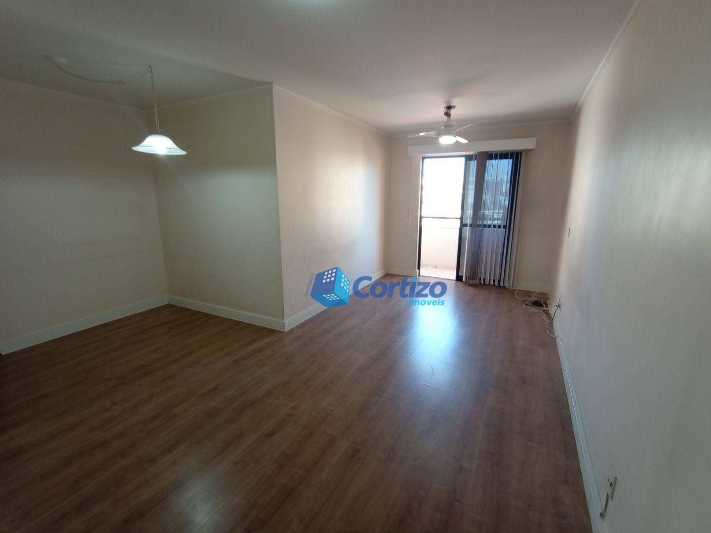 Apartamento à venda com 3 quartos, 96m² - Foto 1