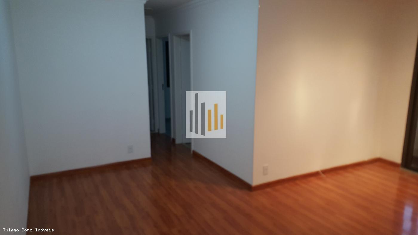 Apartamento para alugar com 3 quartos, 66m² - Foto 3