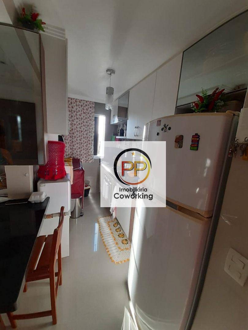 Apartamento à venda com 2 quartos, 48m² - Foto 4