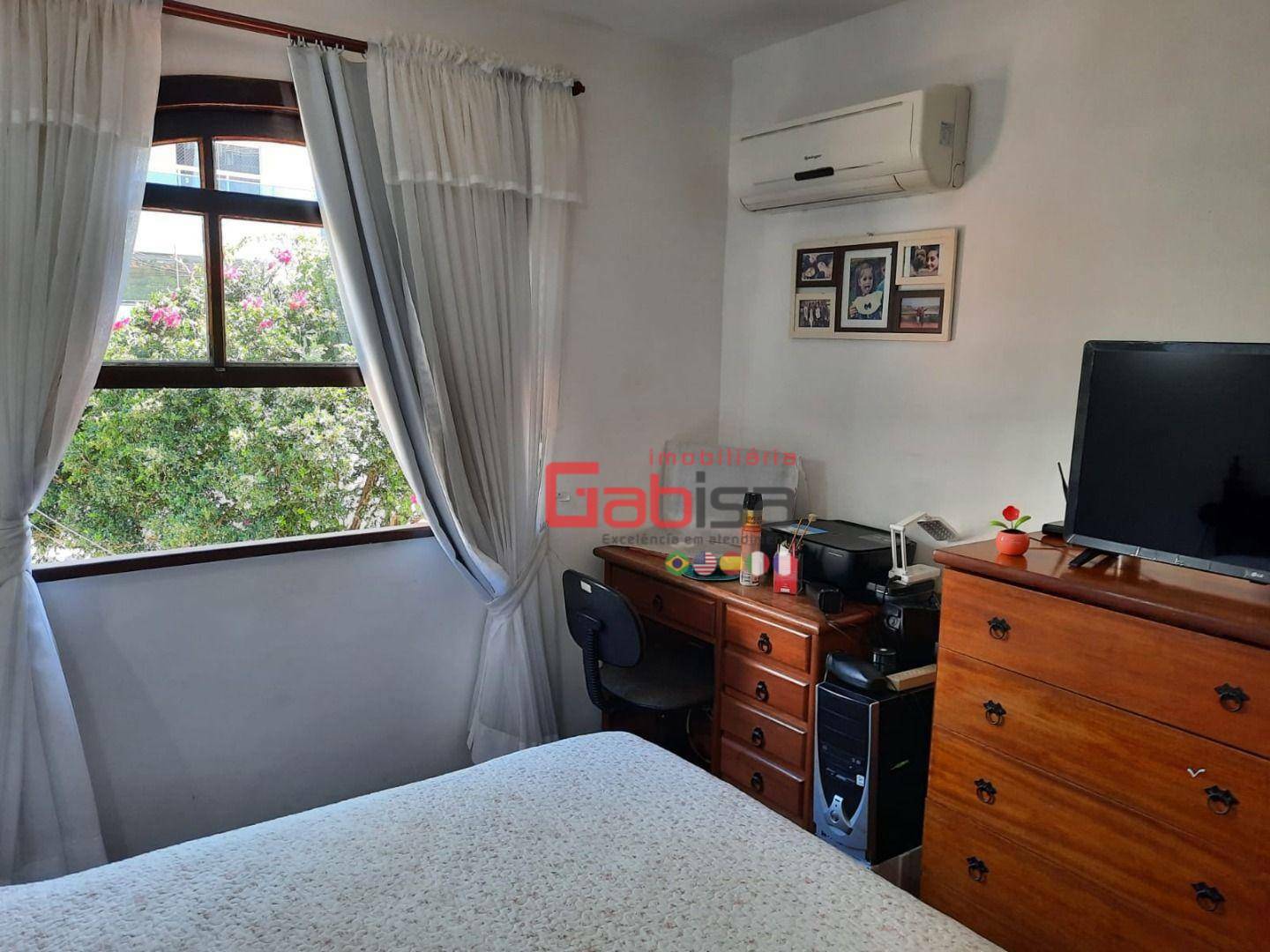 Casa à venda com 4 quartos, 240m² - Foto 14