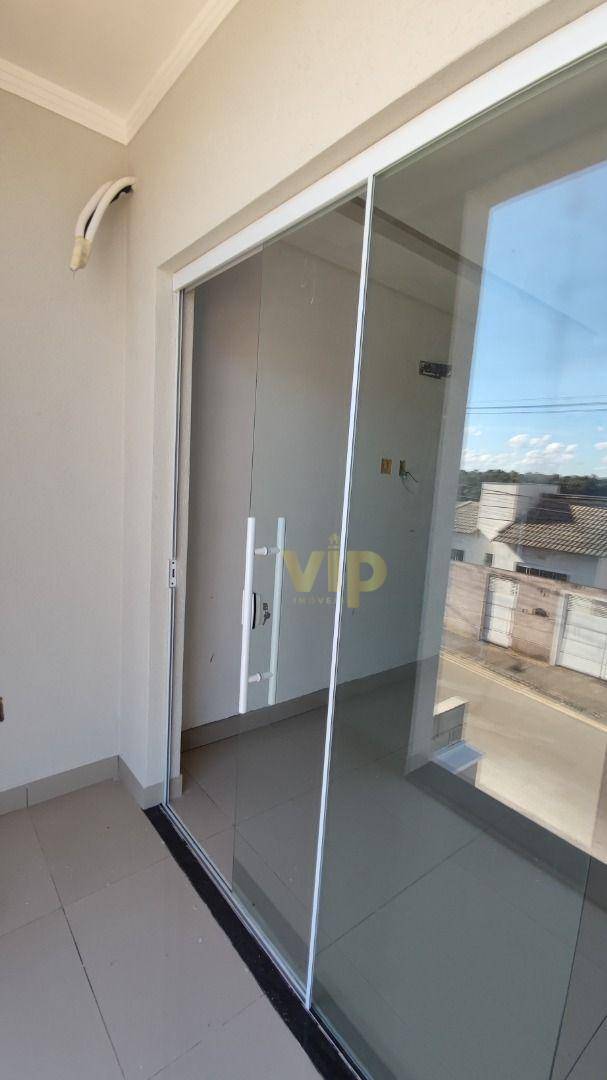 Casa à venda com 3 quartos, 180m² - Foto 4