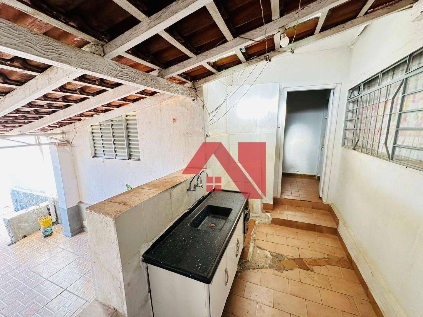 Casa à venda com 2 quartos, 80m² - Foto 6