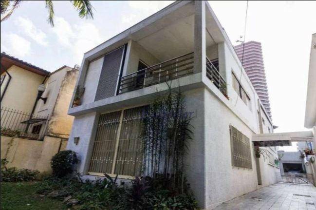 Casa à venda com 4 quartos, 300m² - Foto 1