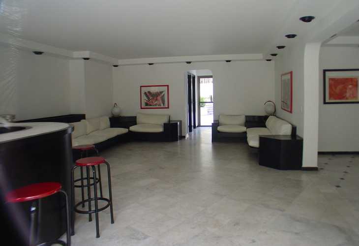 Apartamento à venda com 3 quartos, 240m² - Foto 9