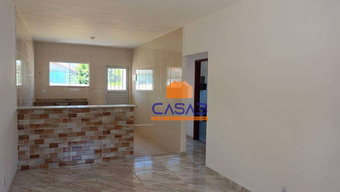 Casa à venda com 2 quartos, 75m² - Foto 3