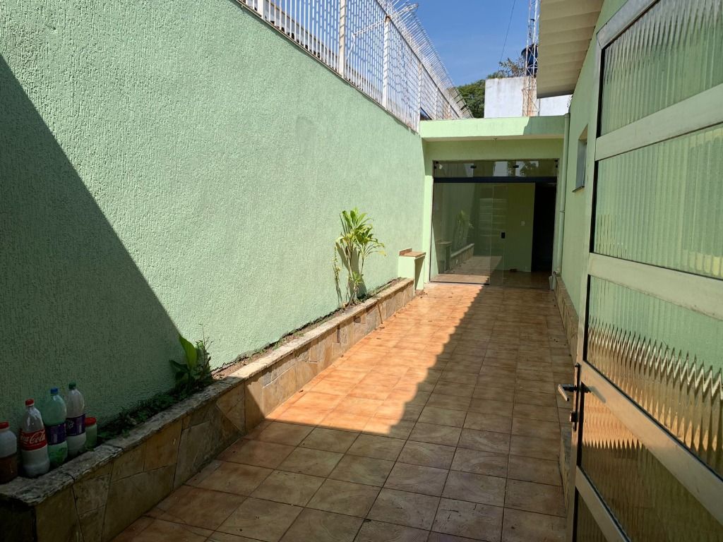 Casa à venda e aluguel com 3 quartos, 260m² - Foto 24