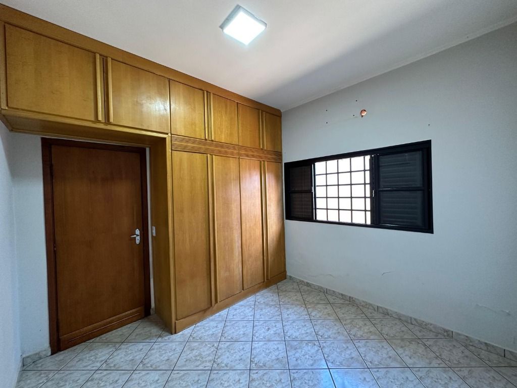 Casa à venda com 3 quartos, 373m² - Foto 14