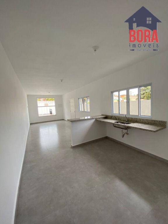 Casa à venda com 3 quartos, 110m² - Foto 4