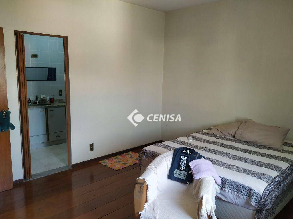 Casa à venda com 3 quartos, 258m² - Foto 23