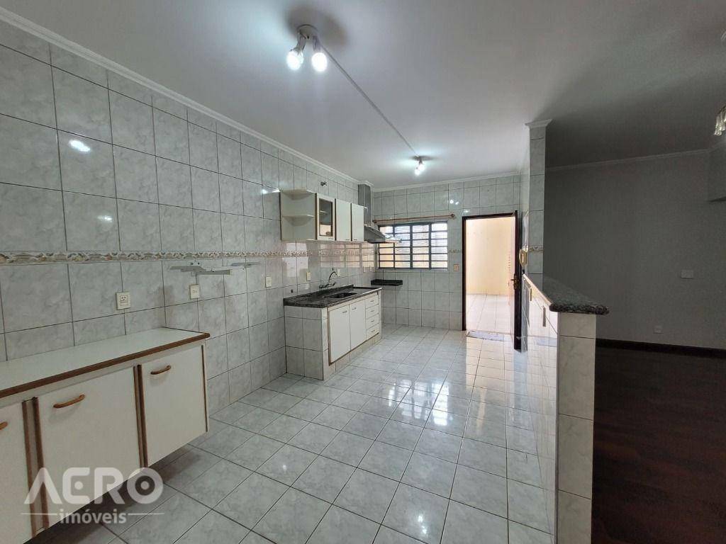 Casa à venda com 3 quartos, 172m² - Foto 19