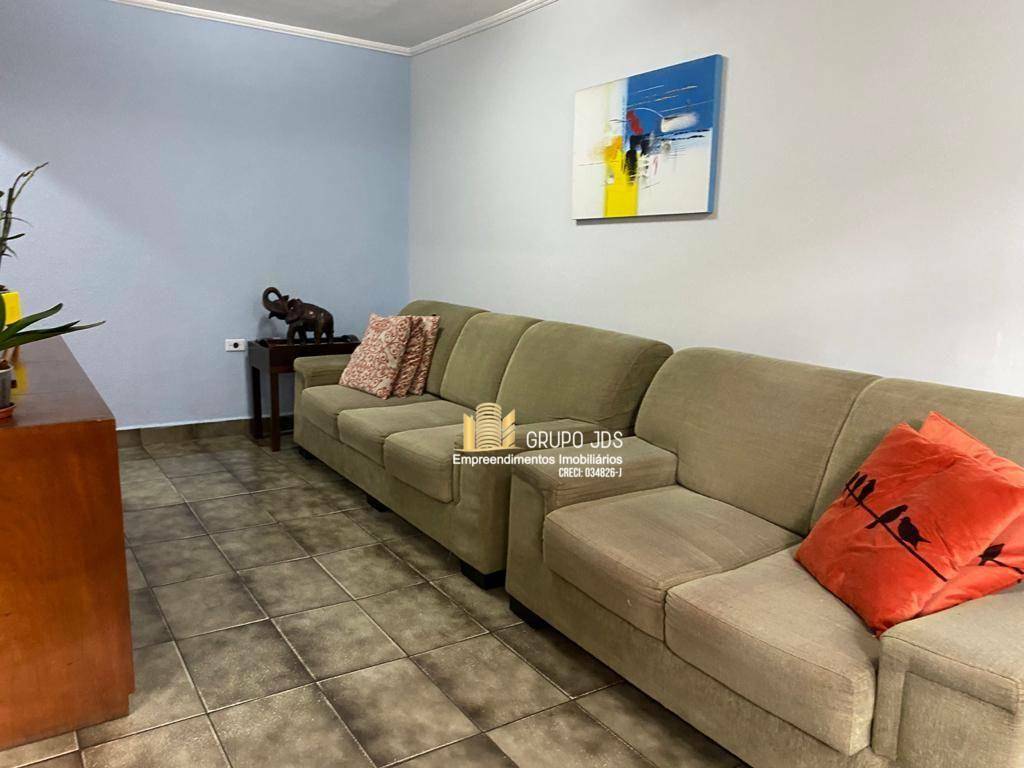 Casa à venda com 3 quartos, 130m² - Foto 1