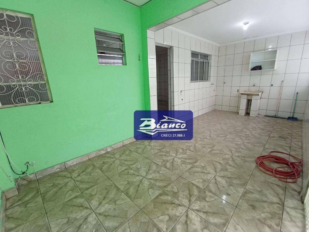 Casa para alugar com 3 quartos, 350m² - Foto 20