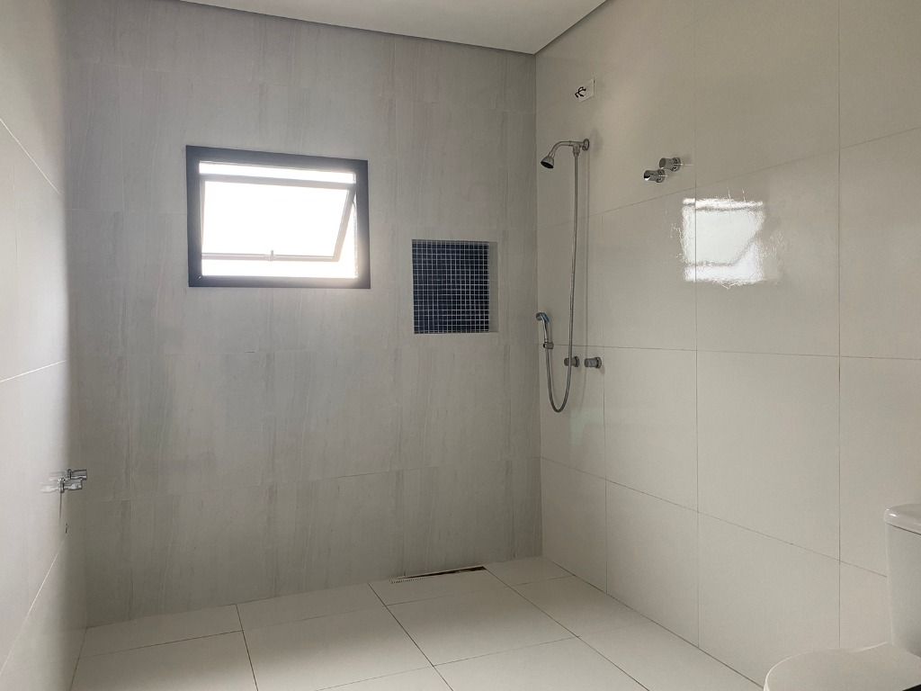 Casa de Condomínio à venda com 4 quartos, 450m² - Foto 12