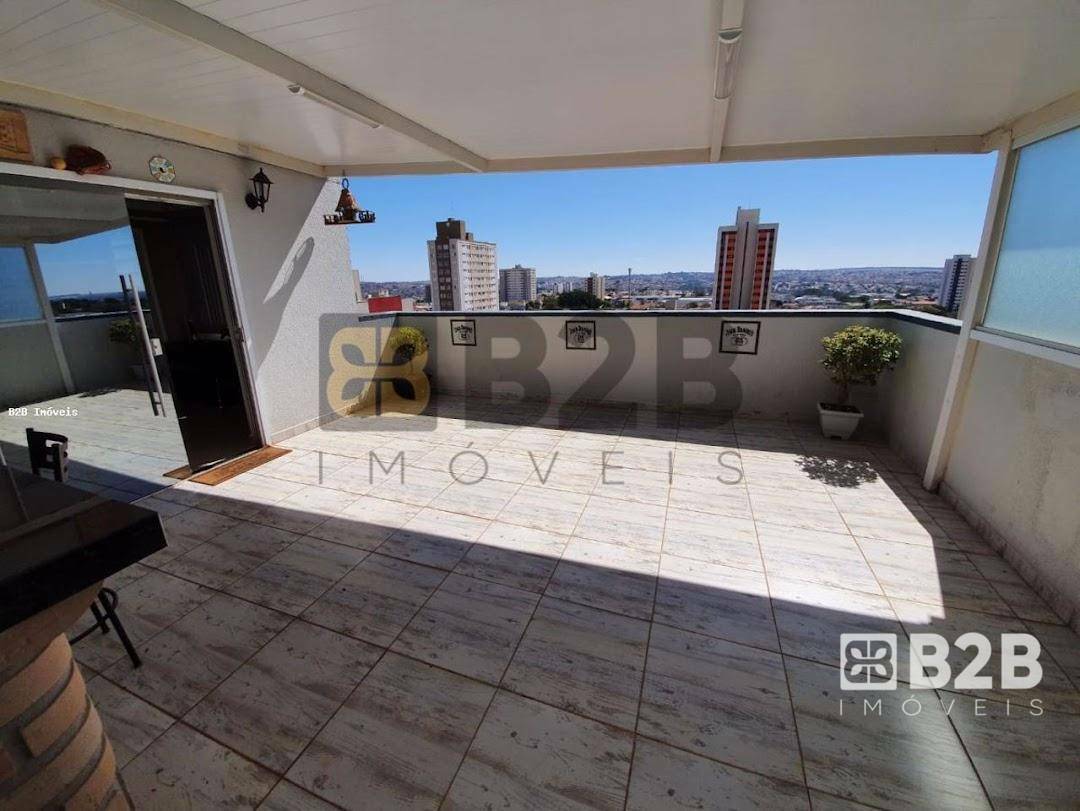 Cobertura à venda com 3 quartos, 115m² - Foto 1