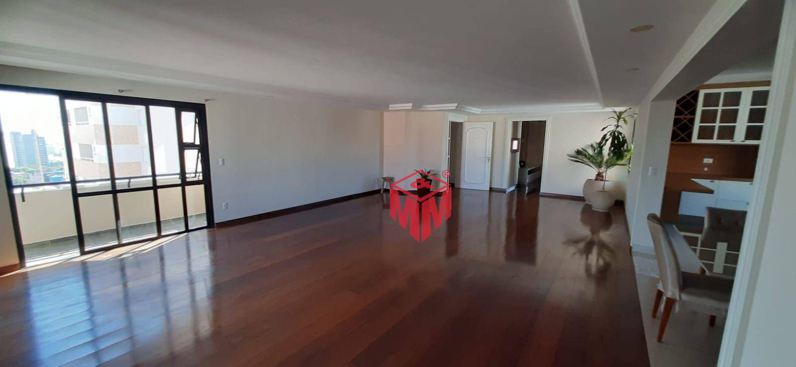 Apartamento à venda com 3 quartos, 227m² - Foto 4