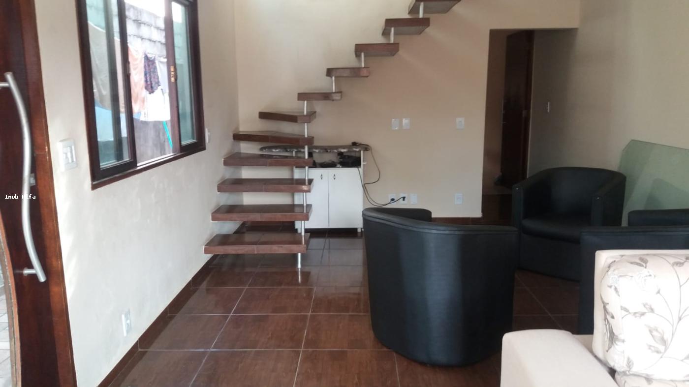 Sobrado à venda com 3 quartos, 280m² - Foto 1