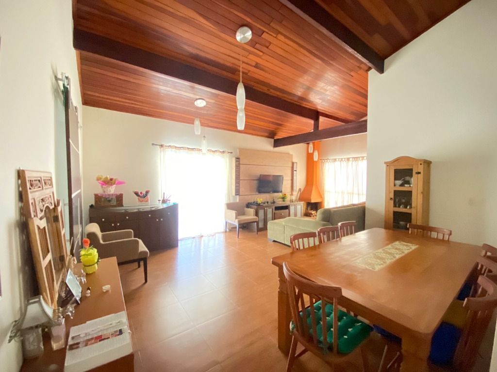 Casa de Condomínio à venda com 4 quartos, 190m² - Foto 4