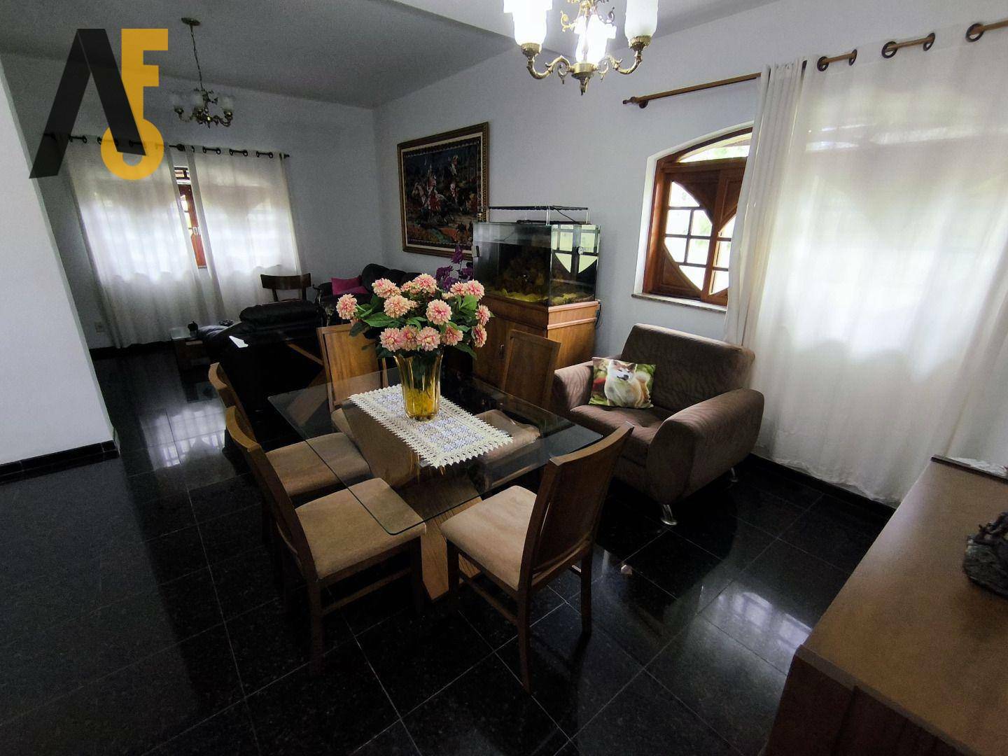 Casa à venda com 3 quartos, 299m² - Foto 7