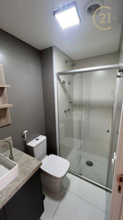 Apartamento à venda com 2 quartos, 67m² - Foto 28