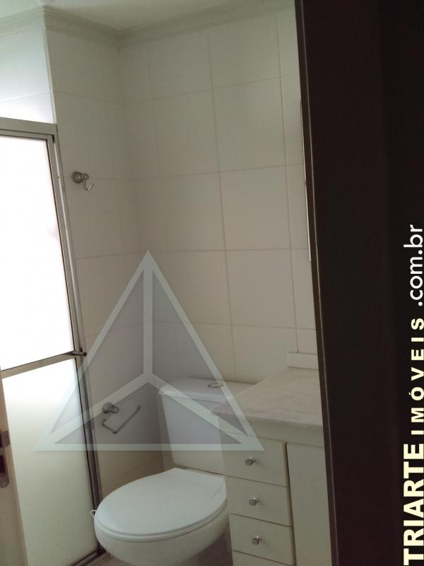 Apartamento para alugar com 2 quartos, 68m² - Foto 12