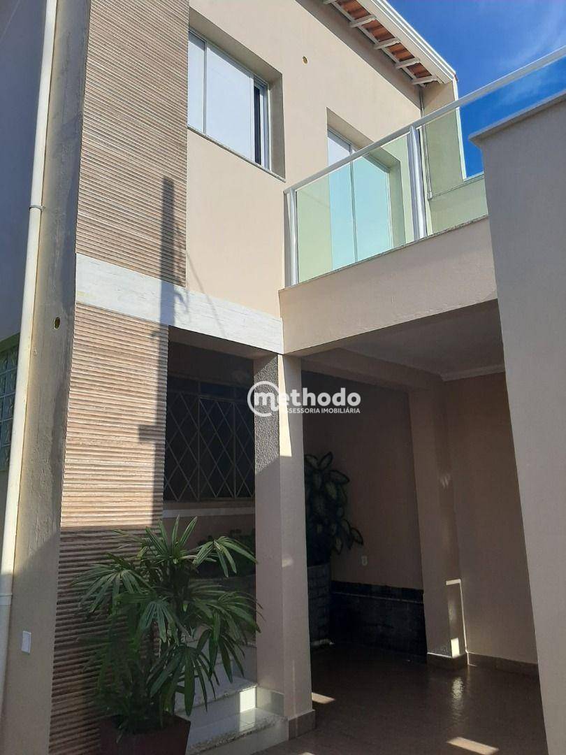 Casa à venda com 4 quartos, 190m² - Foto 2