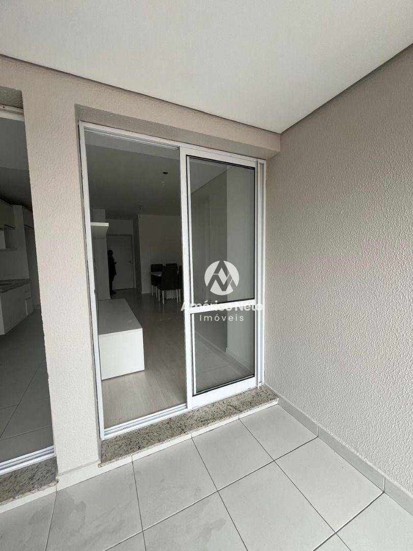 Apartamento para alugar com 2 quartos, 74m² - Foto 41