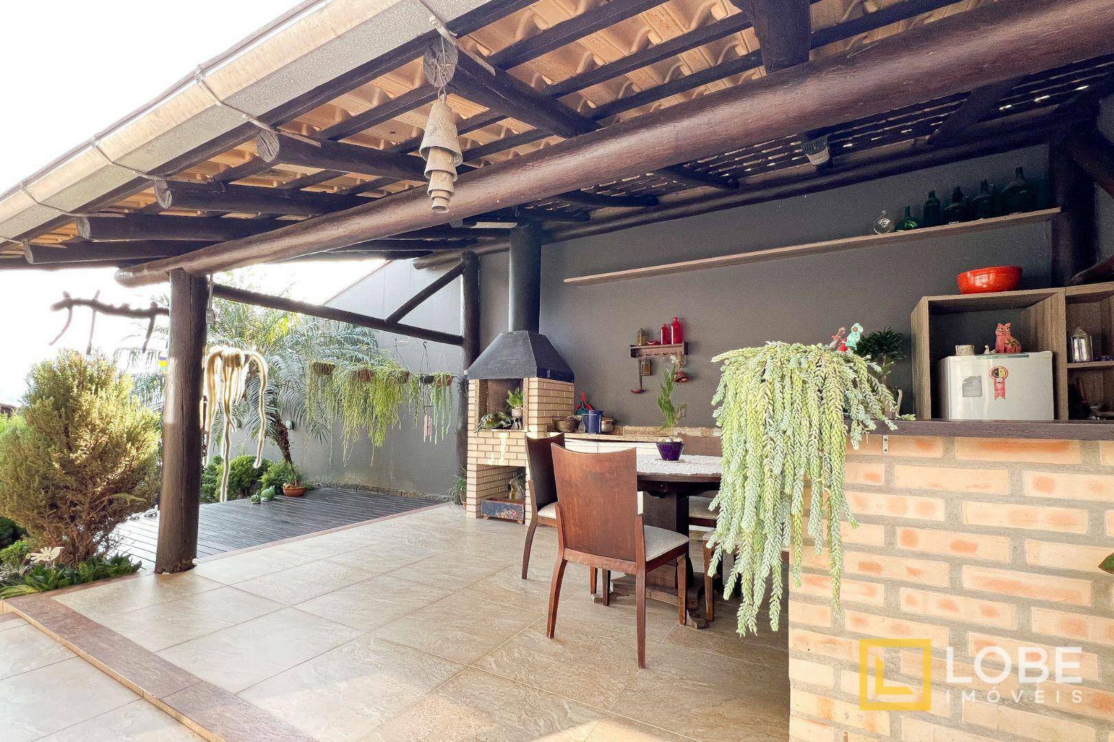 Casa à venda com 4 quartos, 230m² - Foto 17