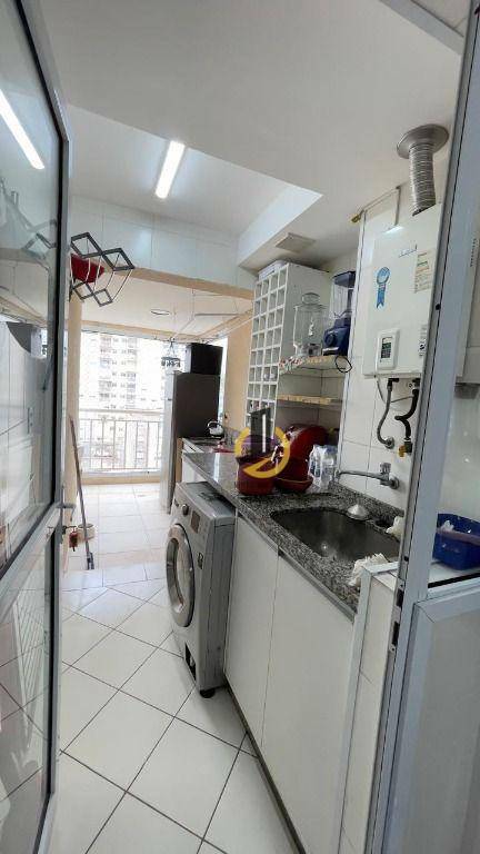 Apartamento à venda com 2 quartos, 71m² - Foto 3