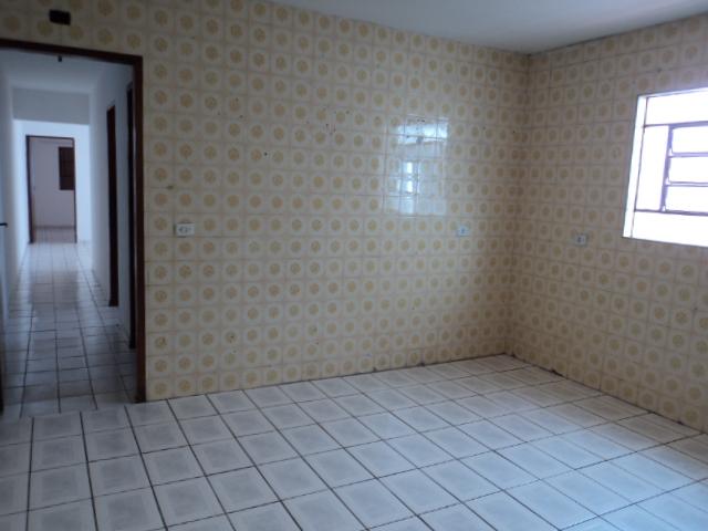 Casa para alugar com 2 quartos, 95m² - Foto 9