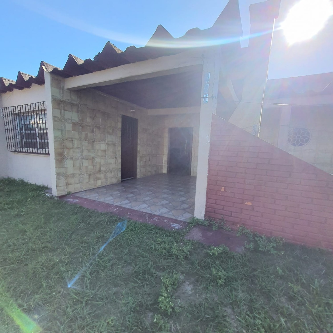 Casa à venda com 2 quartos, 300m² - Foto 2