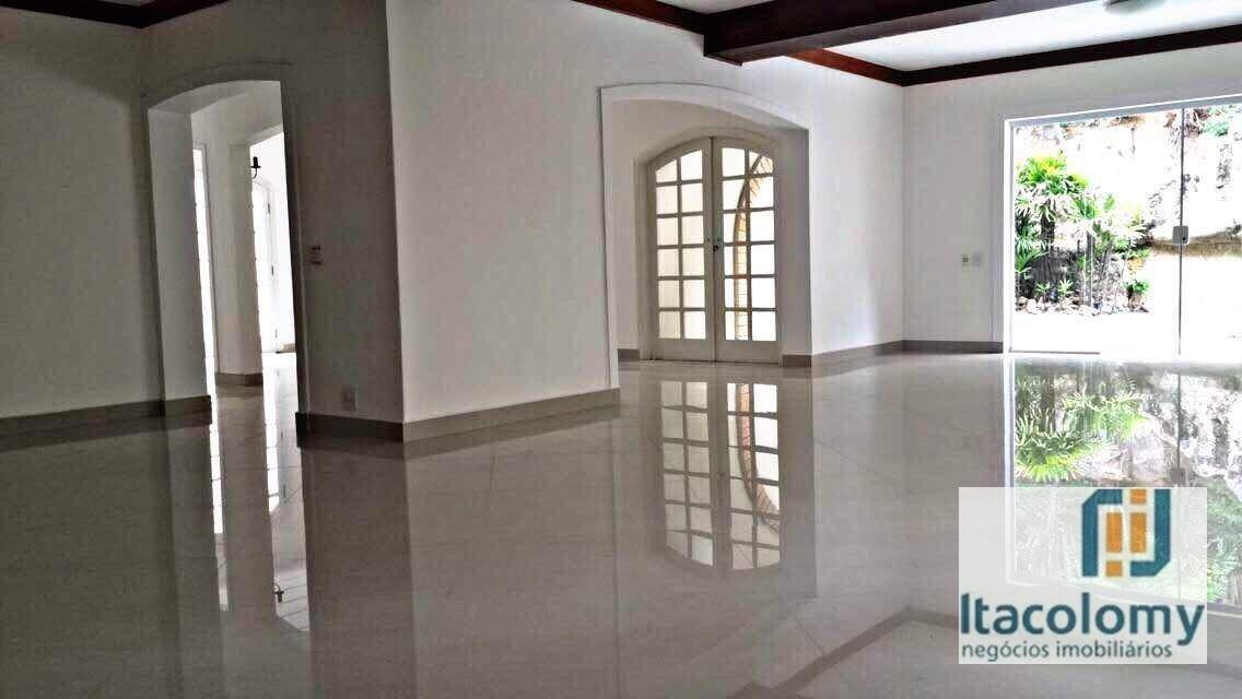 Casa de Condomínio para alugar com 4 quartos, 400m² - Foto 8