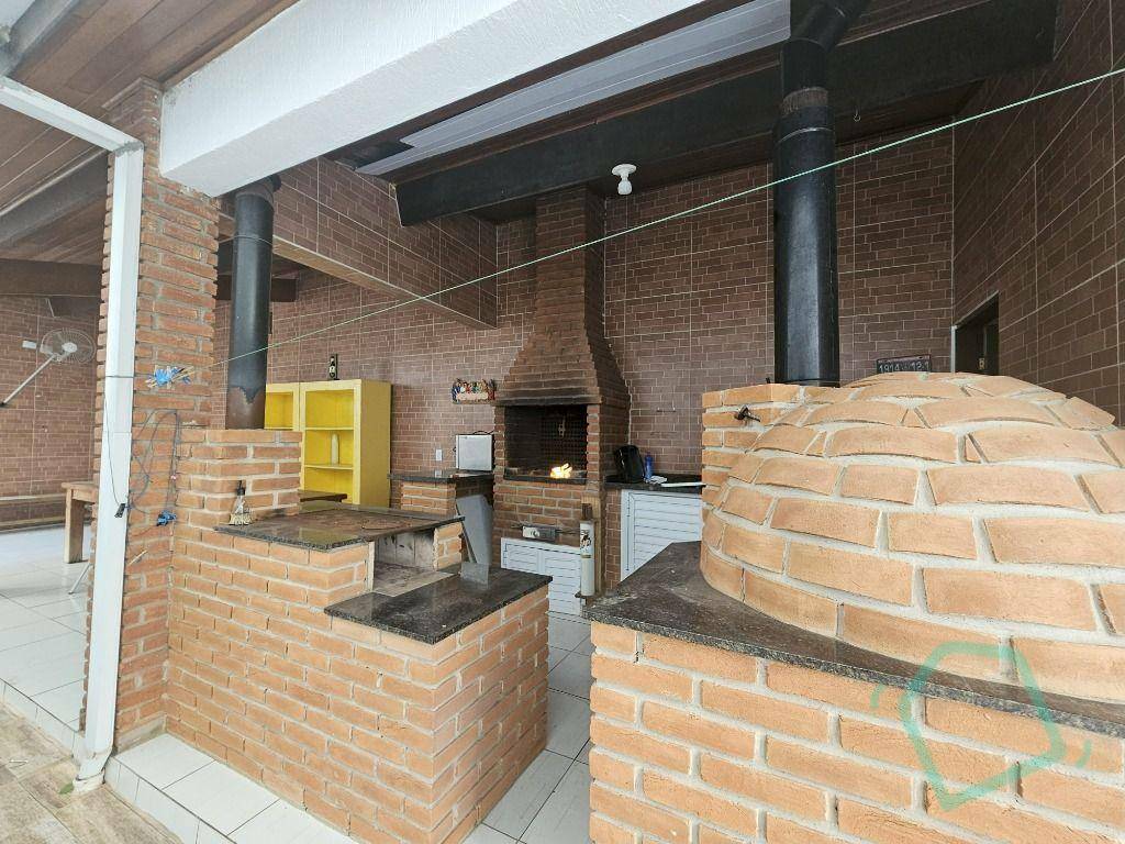 Casa de Condomínio à venda e aluguel com 3 quartos, 400m² - Foto 31