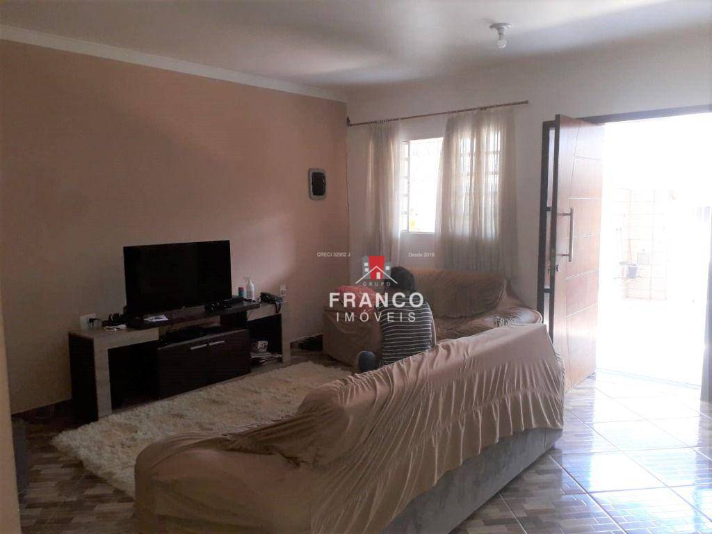 Casa à venda com 4 quartos, 184m² - Foto 11