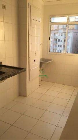 Apartamento à venda com 2 quartos, 43m² - Foto 3