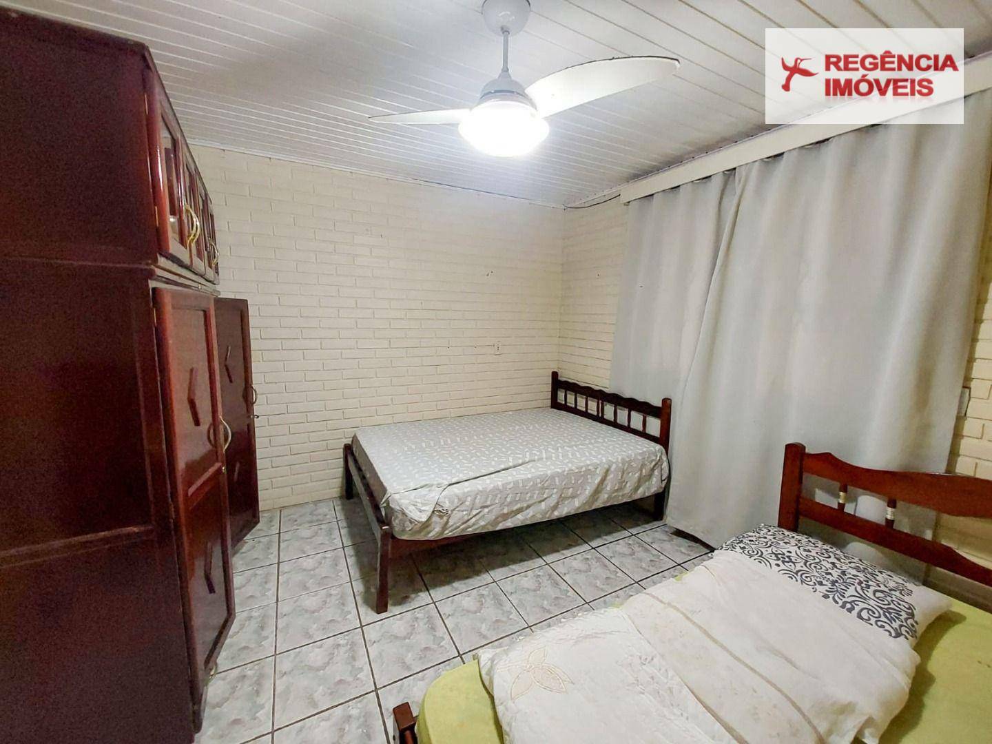 Casa para alugar com 8 quartos, 200m² - Foto 10