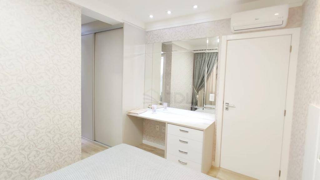 Apartamento à venda com 4 quartos, 202m² - Foto 14