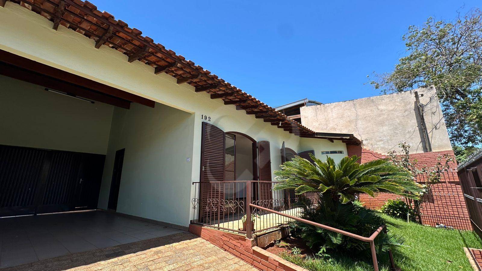 Casa, 3 quartos, 283 m² - Foto 2