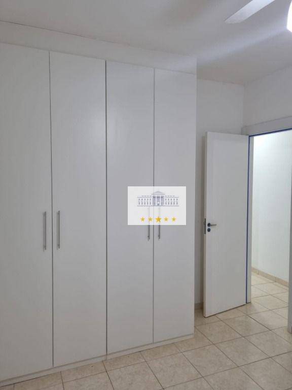 Apartamento à venda com 2 quartos, 70m² - Foto 3