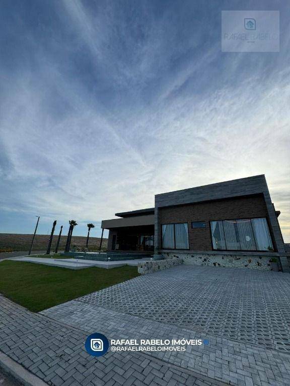 Casa de Condomínio à venda com 4 quartos, 640m² - Foto 1