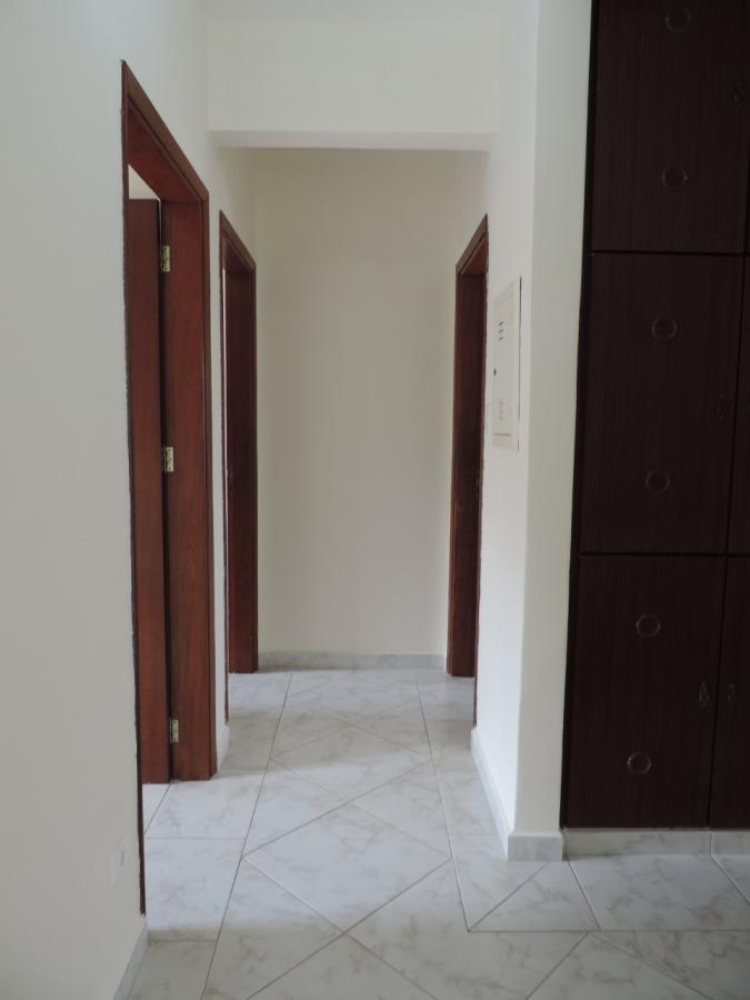 Apartamento à venda com 3 quartos, 132m² - Foto 2