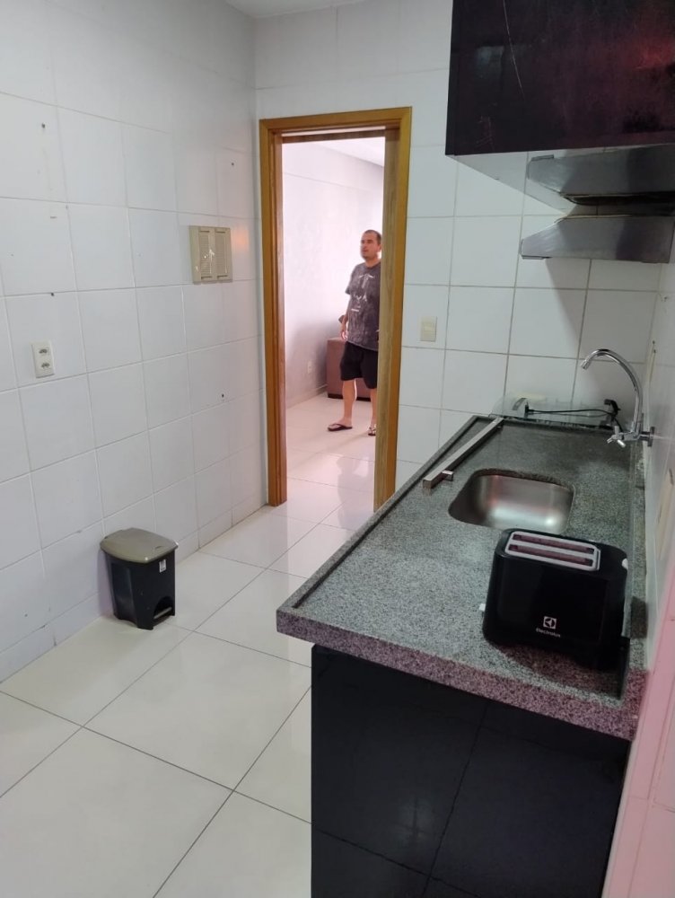 Apartamento para alugar com 3 quartos, 77m² - Foto 9