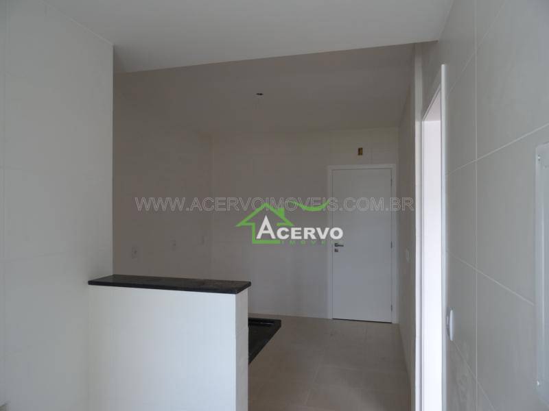 Apartamento à venda com 3 quartos, 171m² - Foto 4