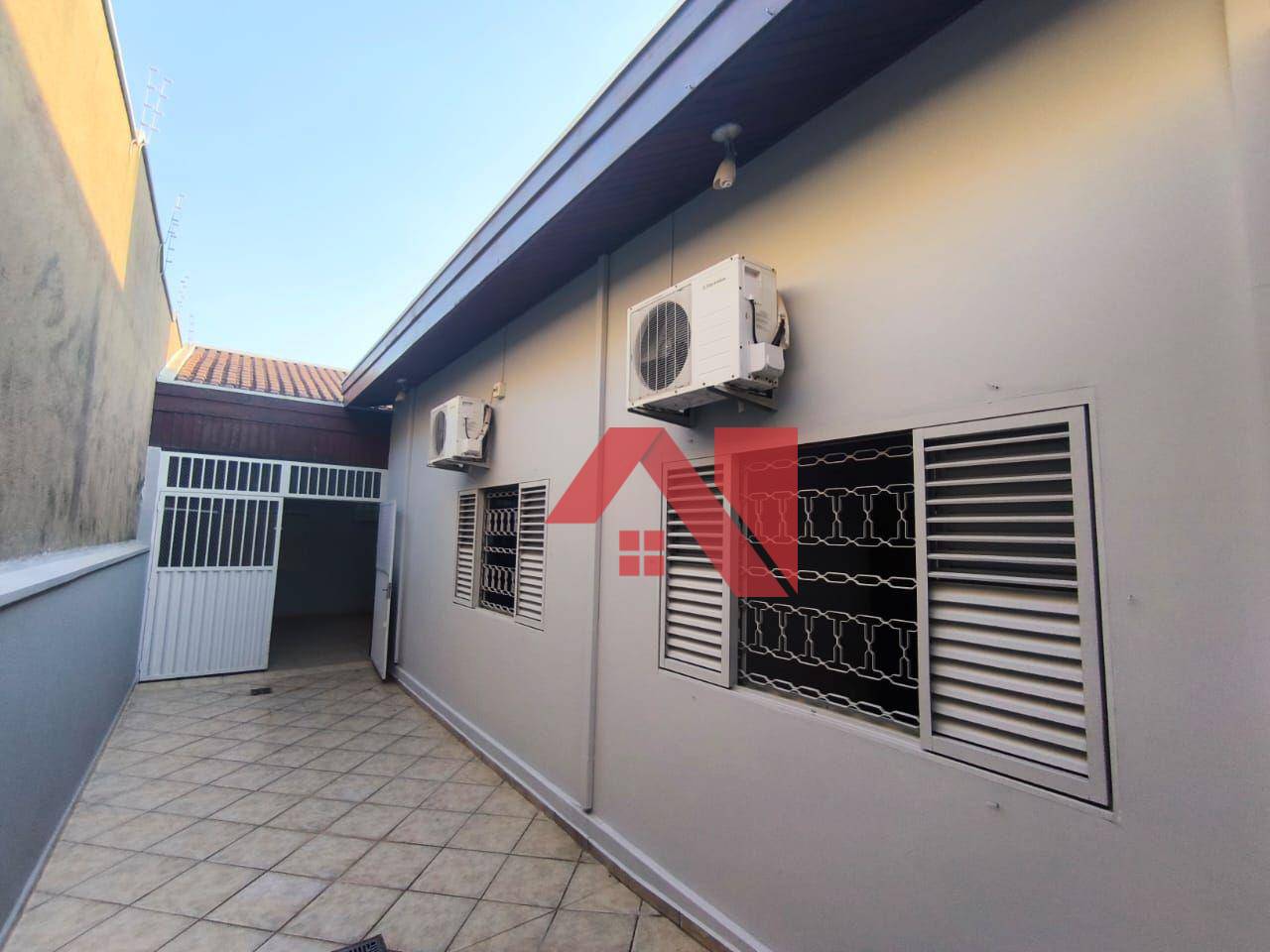 Casa à venda com 3 quartos, 218m² - Foto 22