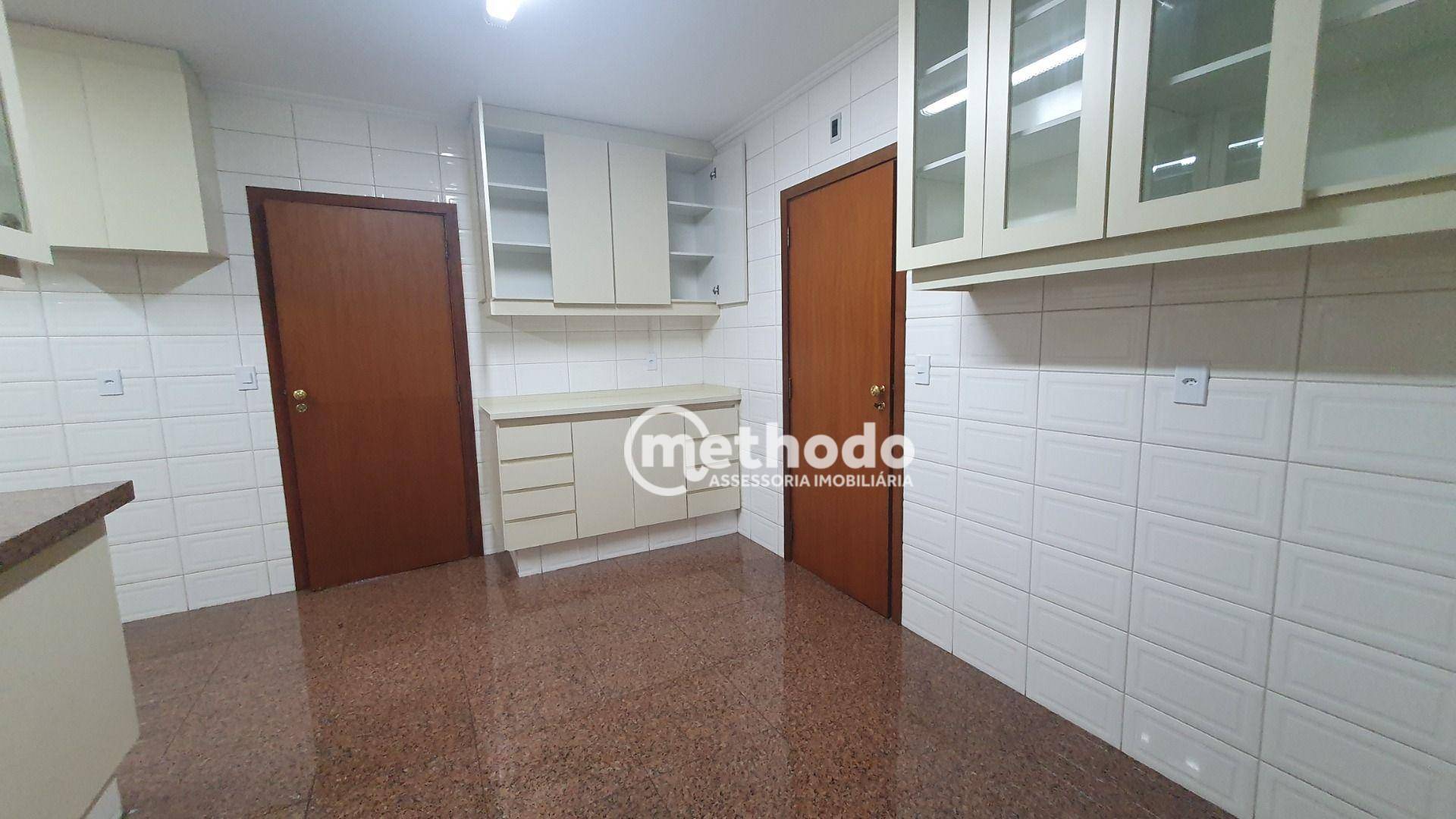 Apartamento para alugar com 4 quartos, 235m² - Foto 7