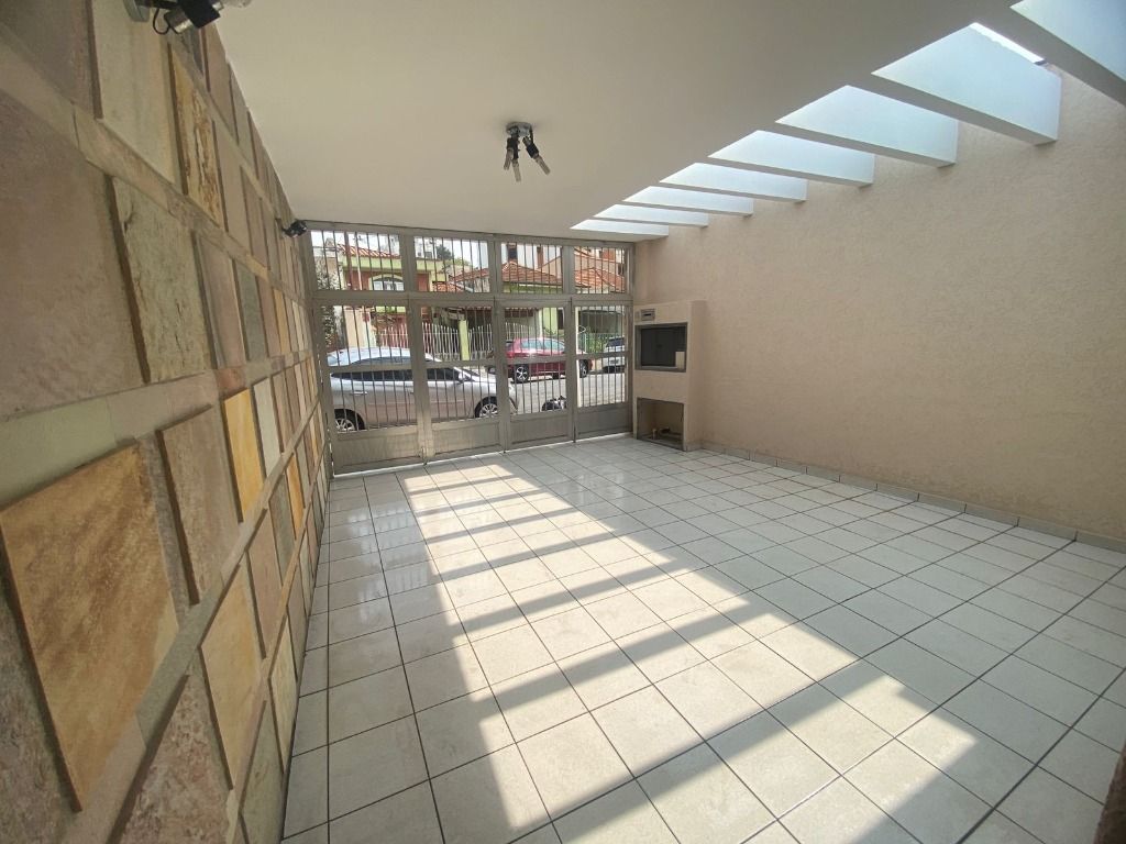 Casa à venda com 3 quartos, 150m² - Foto 2