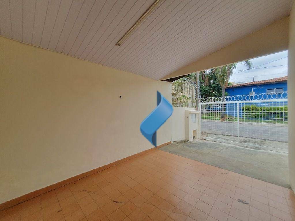 Casa à venda com 3 quartos, 137m² - Foto 4