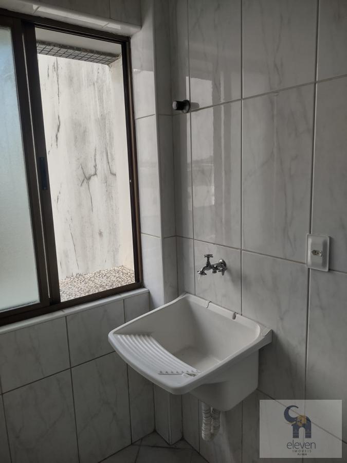 Apartamento à venda com 2 quartos, 64m² - Foto 11