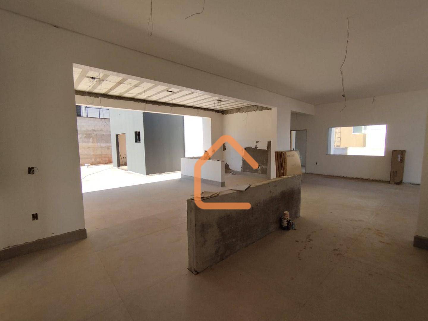 Casa à venda com 3 quartos, 300m² - Foto 13