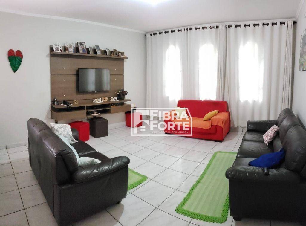 Casa à venda com 3 quartos, 217m² - Foto 6