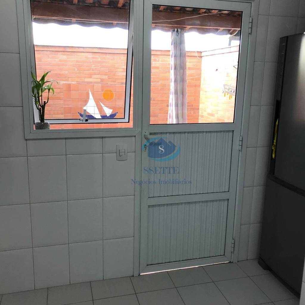 Sobrado à venda com 2 quartos, 80m² - Foto 3